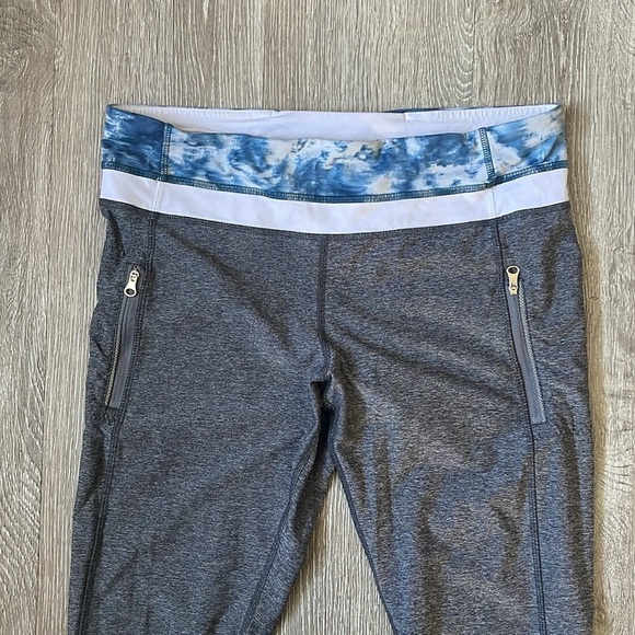 Lululemon Inspire Tight leggings size 10 in gray workout pants - Picture 2 of 7